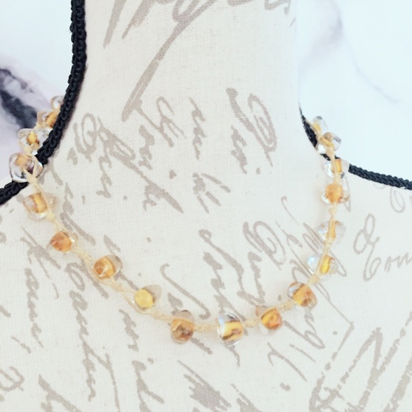 Jewelry - Tear Drop Glass Bead Necklace